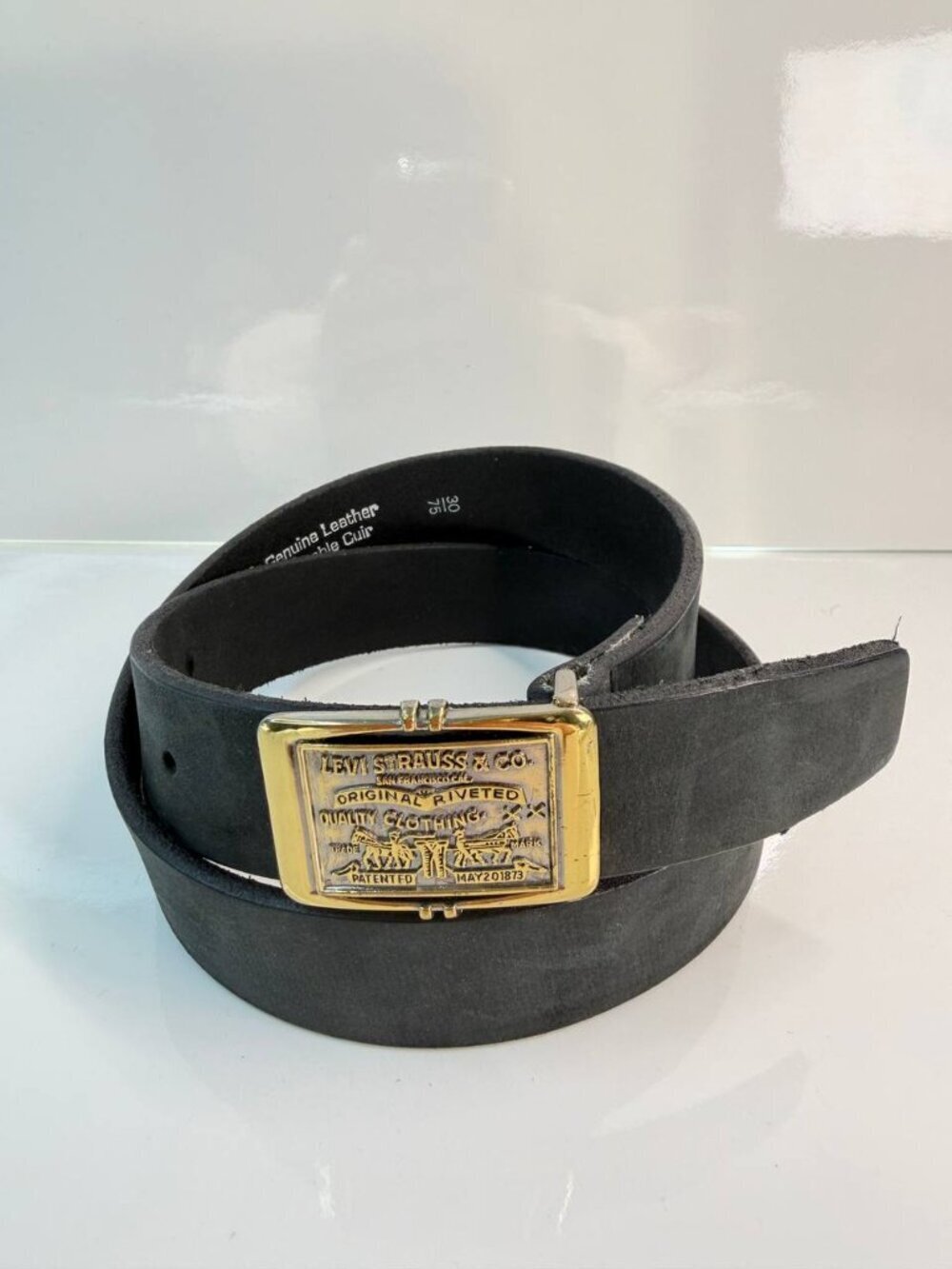 Levi’s Genuine Leather Belt – Size 30